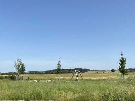 Traumgrundstück in Karlskron zu verkaufen: Voll erschlossener Baugrund in bester Lage!