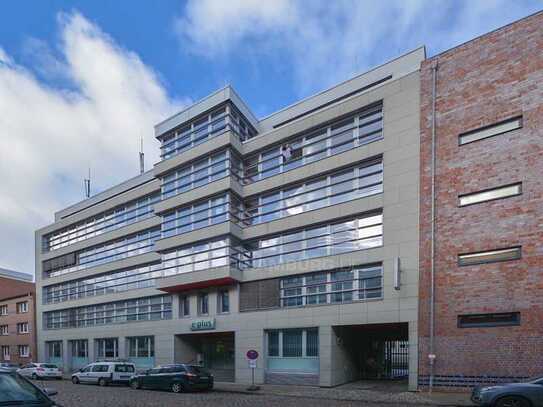 BÜROHAMBURG.DE: Modern ausgebaute Bürofläche mit Terrassenzugang