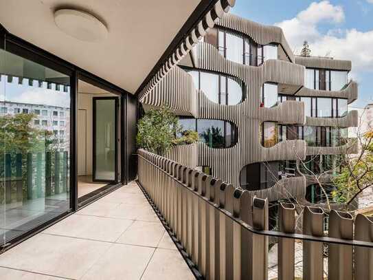 113 m² große 3-Zimmerwohnung mit Südloggia und Tiefgarage in einer Architekturikone in Berlin-Mitte