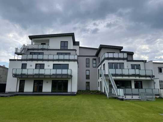 Neubau 4-Zimmer-Penthouse mit 2 Terassen - in 3 Minuten zum ICE in Siegburg