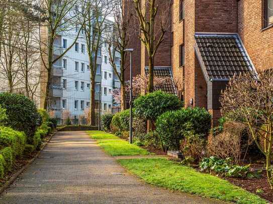 Wohnen in einladender 3 Zimmer Wohnung in bevorzugter Lage Porz Zündorf inkl. TG Stellplatz !