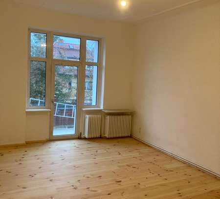 2-Zimmer-Wohnung mit Balkon in Hermsdorf