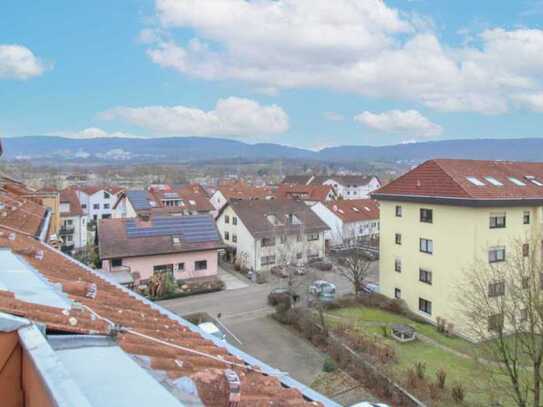 Frei ab sofort! 2-Zi.-Whg. mit kleiner Dachterrasse und TG-Stellplatz in Leimen