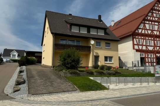 Sehr gepflegtes Einfamilienhaus in guter Lage inkl. Bauplatz und weitere Ausbaumöglichkeiten