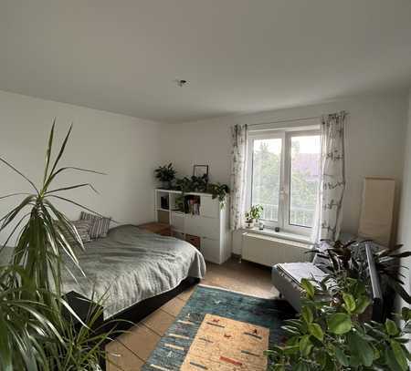 Helle 1-Zimmer-Wohnung mit Balkon und Einbauküche in Karlsruhe