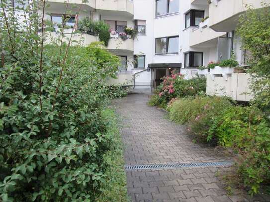 München Milbertshofen / West-Schwabing; ruhiges, unmöbliertes 1-Zi-Appartement inkl. TG-Platz