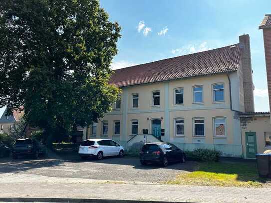 Attraktive Investitionsmöglichkeit in Rätzlingen: Mehrfamilienhaus mit Gewerbeeinheit