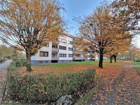 4,5-Zimmer-Wohnung, familienfreundliche Aufteilung in ruhiger Wohnlage im Grünen von Ulm-Wiblingen!