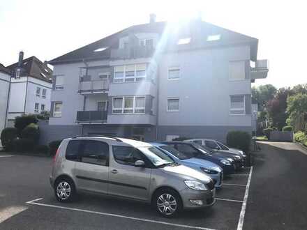 Schöne 3-ZKB-Wohnung mit TG-Stellplatz und kleiner Terrasse! Wird frisch renoviert übergeben!