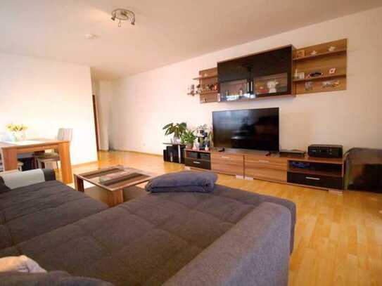 Moderne 2 Z.Wohnung mit Balkon und 2 Stellplätzen in ruhiger & zentraler Lage! (Erbpacht)