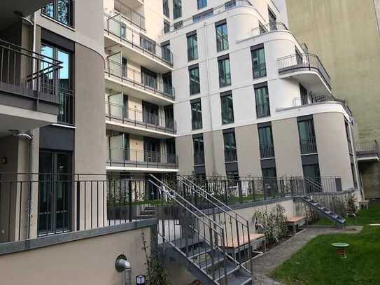 Lichtdurchflutetes Penthouse * Einbauküche * 2 Terrassen in Alt-Treptow