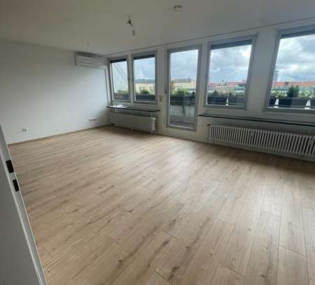 Top sanierte 3-Zimmer-Wohnung mit EBK und Terrasse im Zentrum