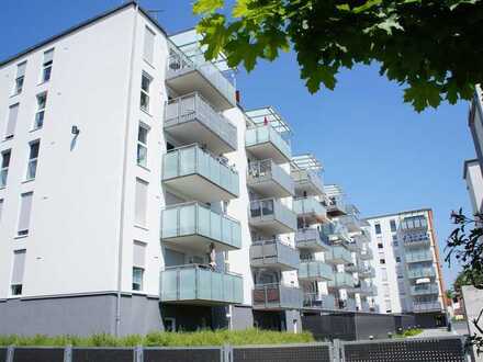 ... Neuwertige, geräumige 3-Zimmer-Wohnung mit Südbalkon und Bergblick in zentraler Lage ...