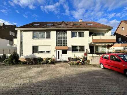 Frei werdende 3 Zimmer Wohnung mit Balkon, Stellplatz und herrlicher Aussicht