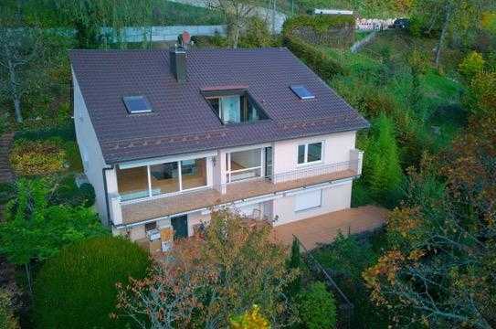 Großzügiges 2-3-Familienhaus mit Panorama-Aussicht in Altensteig