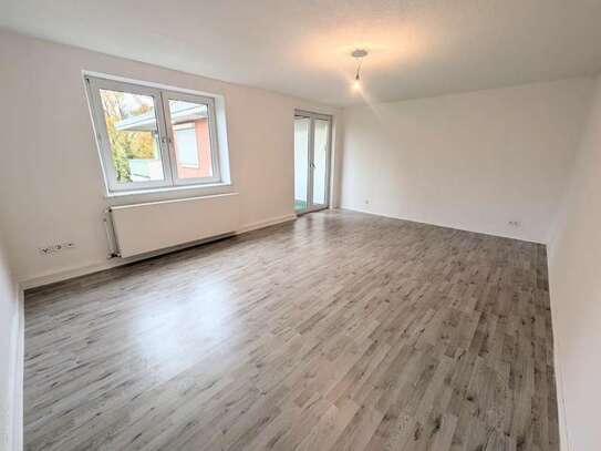 **Balkon gewünscht? Moderne 3-Zimmer-Wohnung mit Balkon, Laminat und neuem Tageslichtbad **