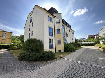 Am Hofgarten: Großzügige 2-Zi-Whg mit TG-Stellplatz - frei ab 01.03.24 - möbliert!
