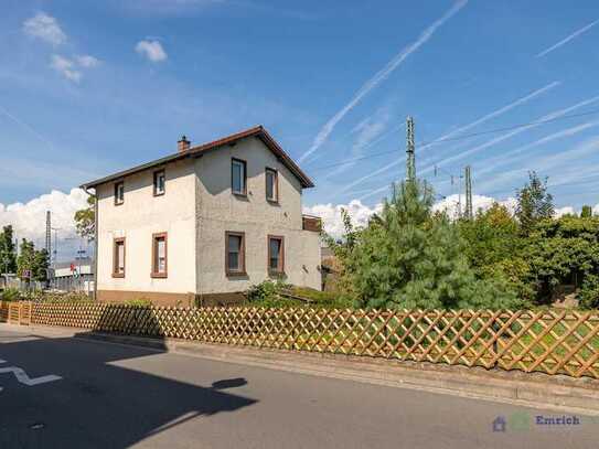 Historisches Einfamilienhaus mit großem Garten und Sanierungspotenzial in Heidesheim am Rhein