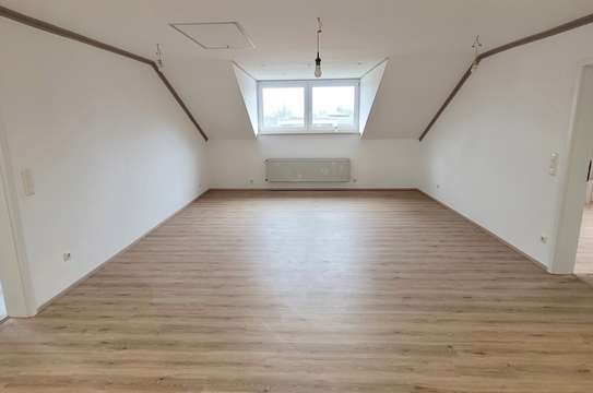 Freundliche 3-Zimmer-Wohnung mit Balkon in Hemau