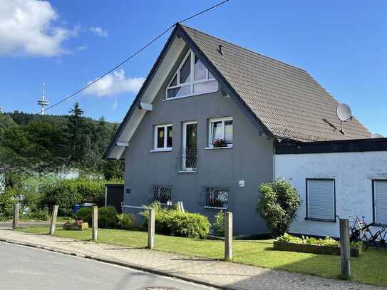 Einfamilienhaus mit Talblick