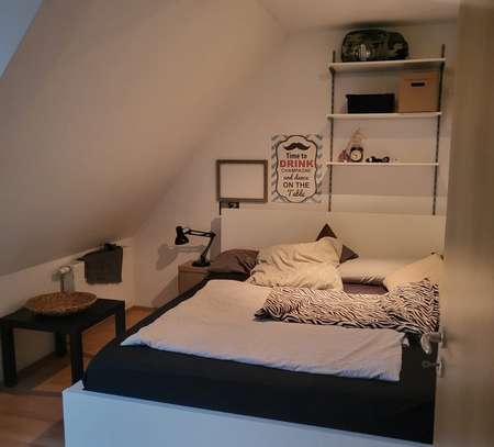 Stilvolle 2,5-Raum-DG-Wohnung mit Balkon und EBK in Bamberg