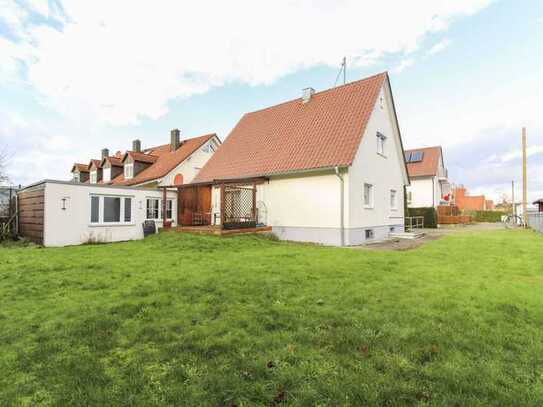 Eigenheim mit Garten, Vollkeller und Garage in naturnaher Lage