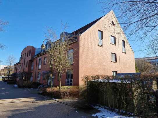 In begehrter Lage: Tolle Erdgeschosswohnung mit Terrasse und TG-Stellplatz