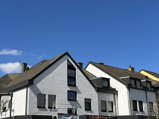 Neu sanierte 3-Zi-Wohnung mit Balkon in Elsenfeld