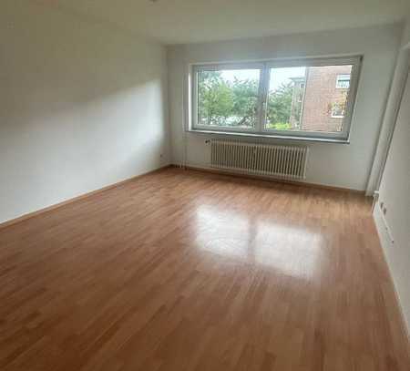 Helle 3 Zimmer Wohnung mit Balkon in Engelsby ab sofort frei.