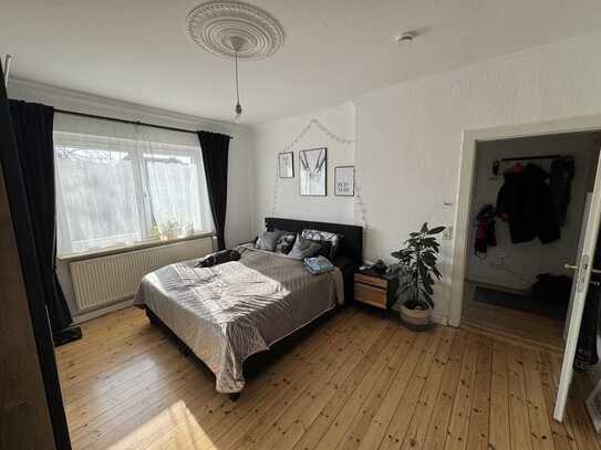 3-Zimmer-Wohnung mit Einbauküche und Wintergarten im ruhigen Schleswiger Viertel in Hannover