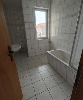2-Raum-Whg. mit Balkon und Stellplatz!