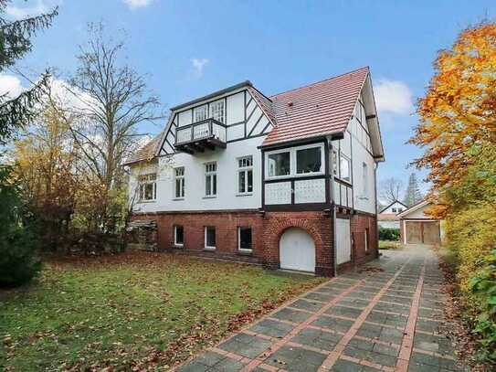 Villa im englischen Landhausstil in Wendenschloß mit diversen Nutzungsmöglichkeiten