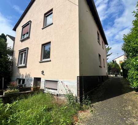 Zweifamilienhaus mit 2 Garagen in begehrte Lage von 55450 Langenlonsheim