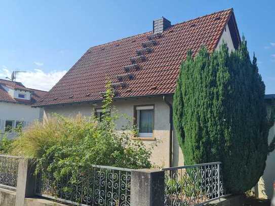 Charmantes Zweifamilienhaus in Toplage von Kriftel. PROVISIONSFREI