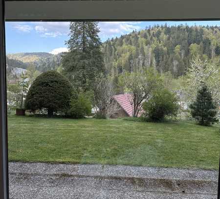 schöne Erdgeschosswohnung mit tollem Ausblick ins Grüne