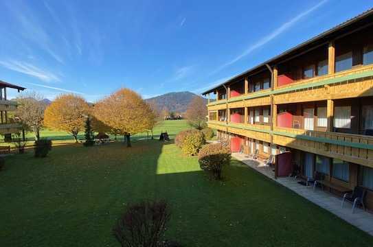 Möblierte, attraktive Ferienwohnung "Chiemgau-Appartments" inmitten herrlicher Berglandschaft