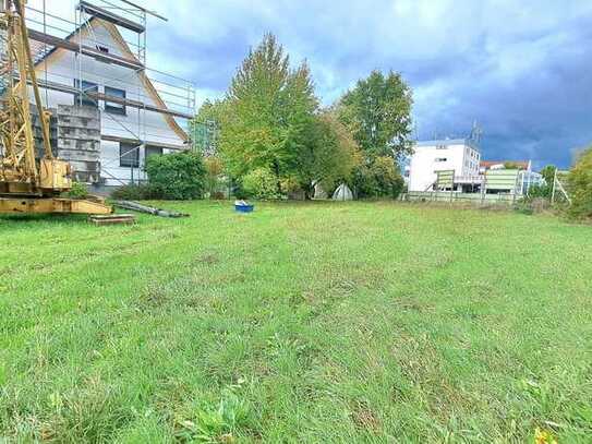 Dein modernes Haus im Grünen. Grundstück vorhanden in Nilkheim