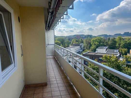 Weitblick Genießen: 3-Zimmer-Wohnung mit Zwei Balkonen und Atemberaubender Aussicht