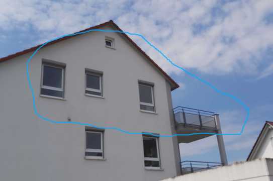 Gepflegte 2,5-Raum-DG-Wohnung mit Balkon und Einbauküche in Illerzell