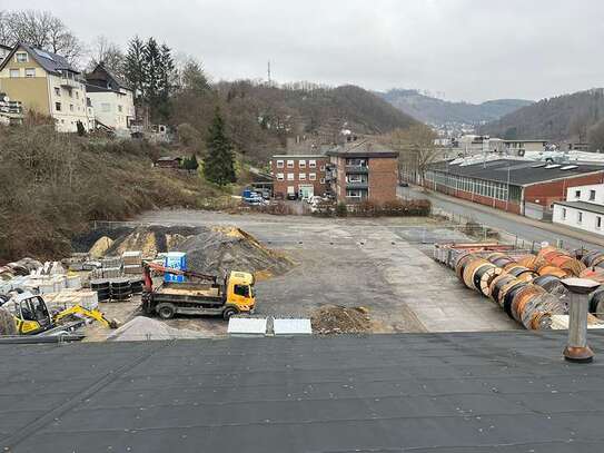 Plettenberg - Grundstück, PKW-Stellplatz, Containerabstellfläche und Lager zur Miete