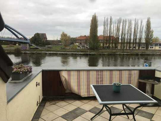 Einfamilienhaus auf vier Zimmer erweiterbar, direkt am Wasser