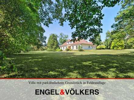 Villa mit parkähnlichem Grundstück in Feldrandlage