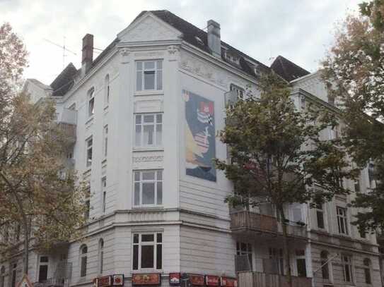 Neubau / Altbau kernsanierte 2-Zimmer-Laden-Wohnung, mit Terrasse in Eimsbüttel