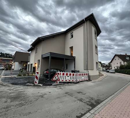 Freundliche 2-Zimmer-Erdgeschosswohnung mit gehobener Innenausstattung mit Balkon und EBK in Achern