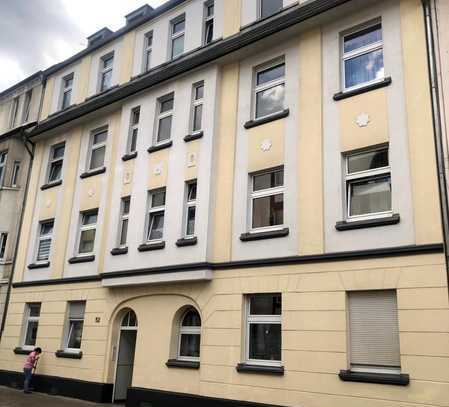 Sanierte Wohnung mit 2 Zimmern KDB und Balkon in Herne