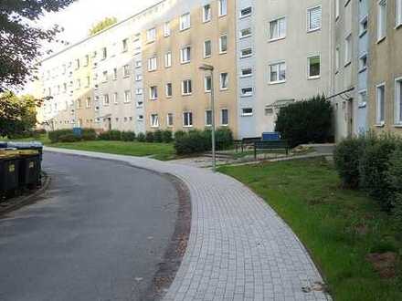 Provisionsfrei! 3-Raum Wohnung in sanierter, ruhiger Wohnanlage mit Balkon