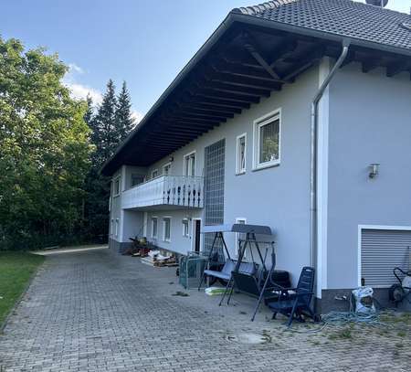 Geräumiges, preiswertes 12-Zimmer-Mehrfamilienhaus mit EBK in Knüllwald