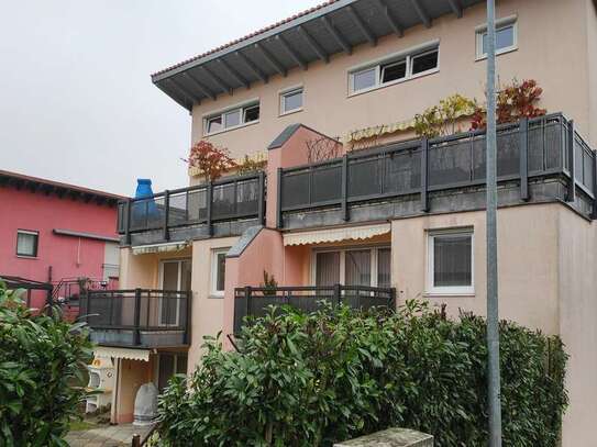 Helle 2-Zimmer Wohnung mit Küche und Balkon in Lappersdorf