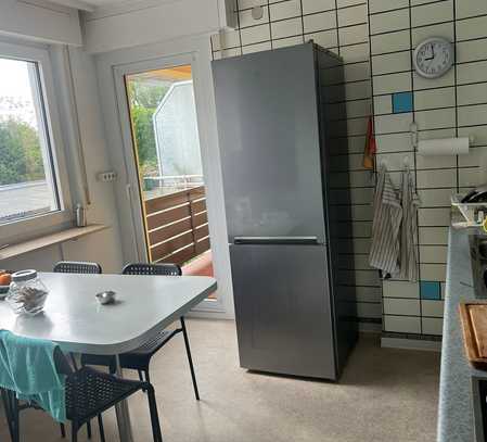 Wi-Erbenheim / Wohnen in ruhiger Lage /3 Zimmer ,Küche, Bad, Kamin, Balkone und Terasse!