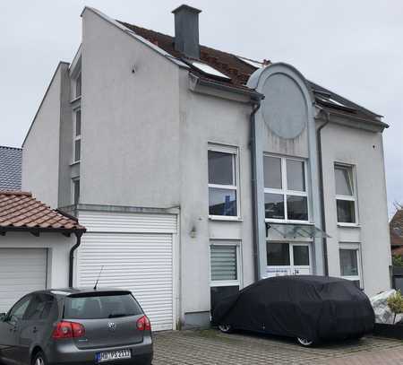 Privatverkauf Moderne 3-Zimmer-Wohnung mit 2. Bädern in Dreifamilienhaus inHockenheim